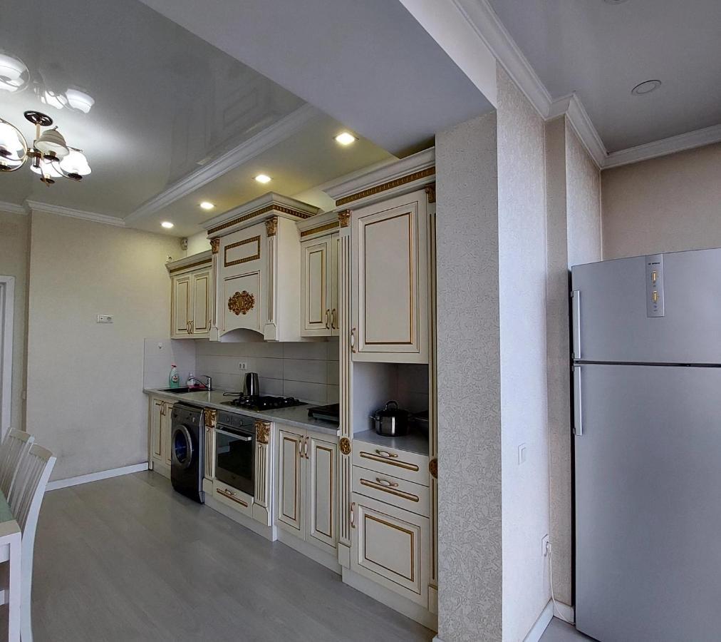 Elite Apartment In Street Mederova 50 Bishkek Exterior photo